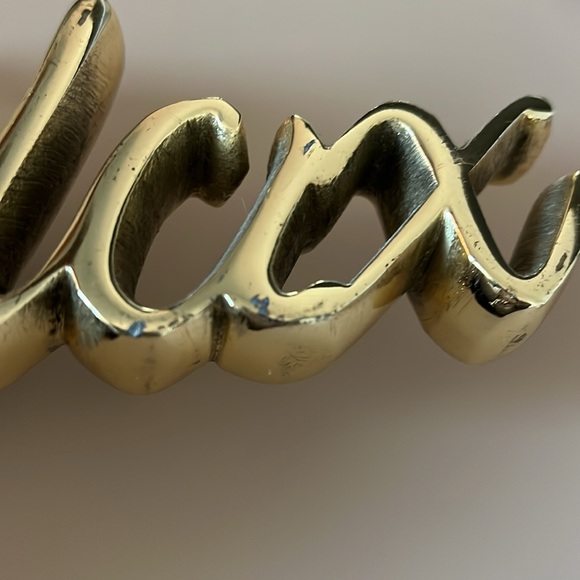 Gold “Relax” sign - Picture 2 of 5